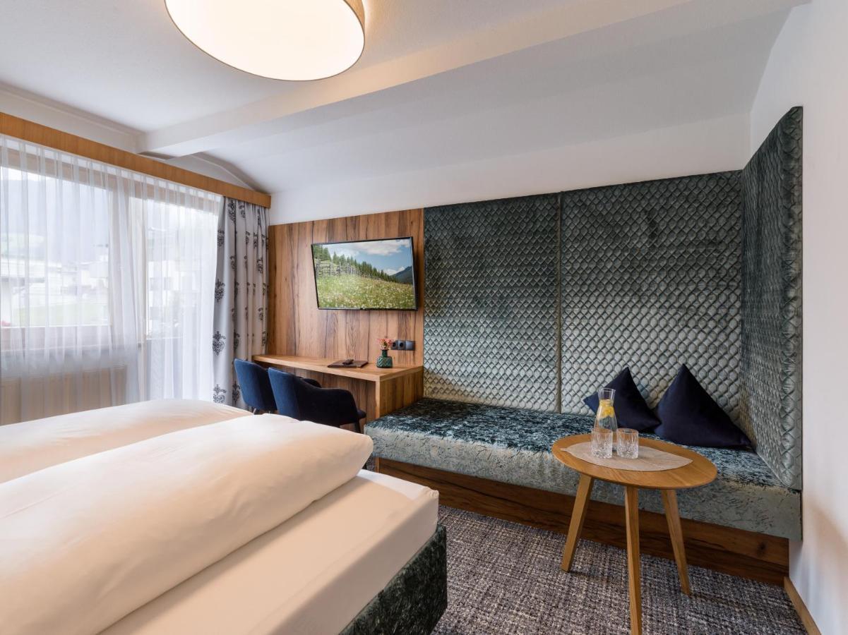 Hotel Landhaus Zillertal Fügen Buitenkant foto