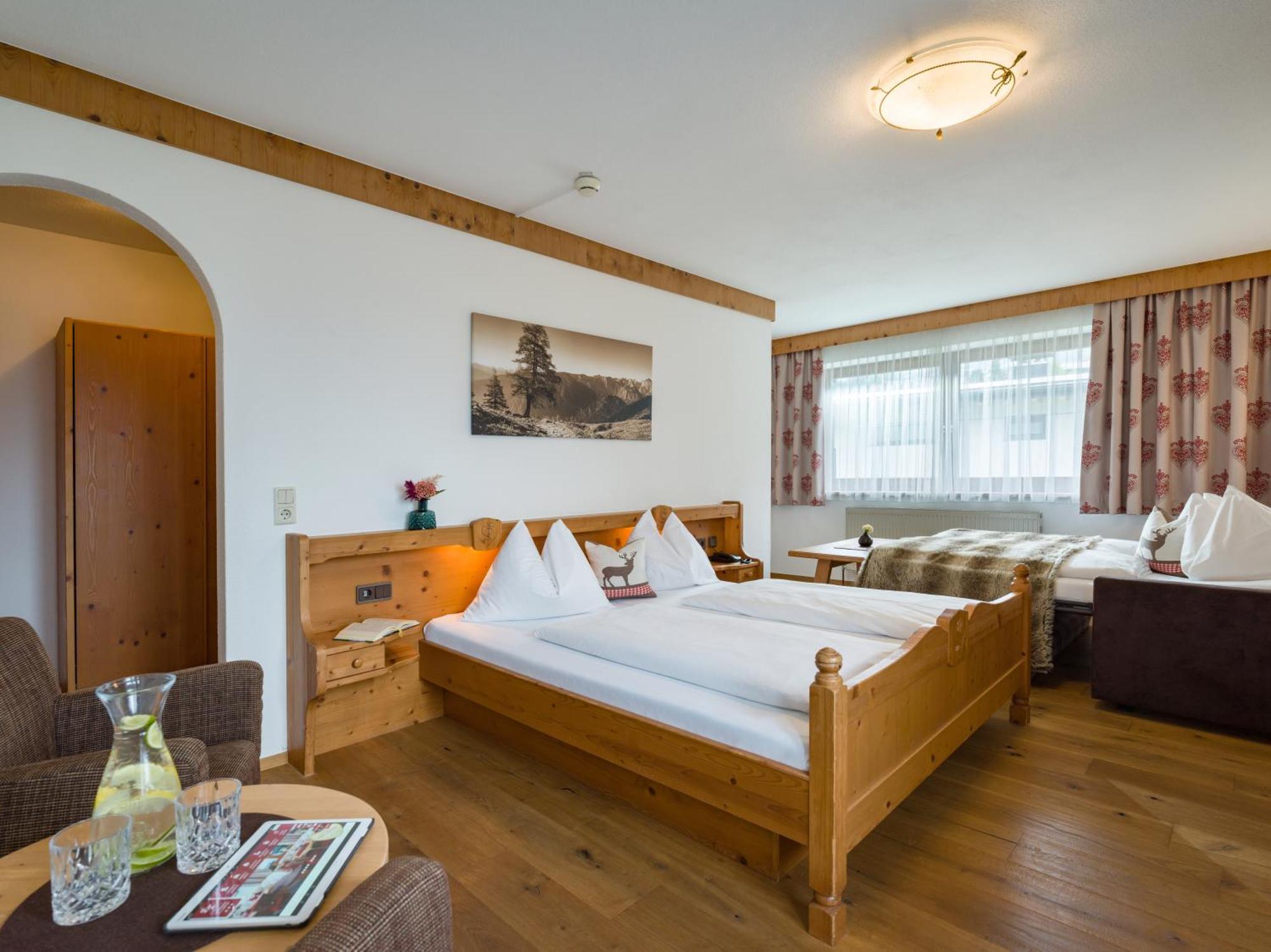 Hotel Landhaus Zillertal Fügen Buitenkant foto