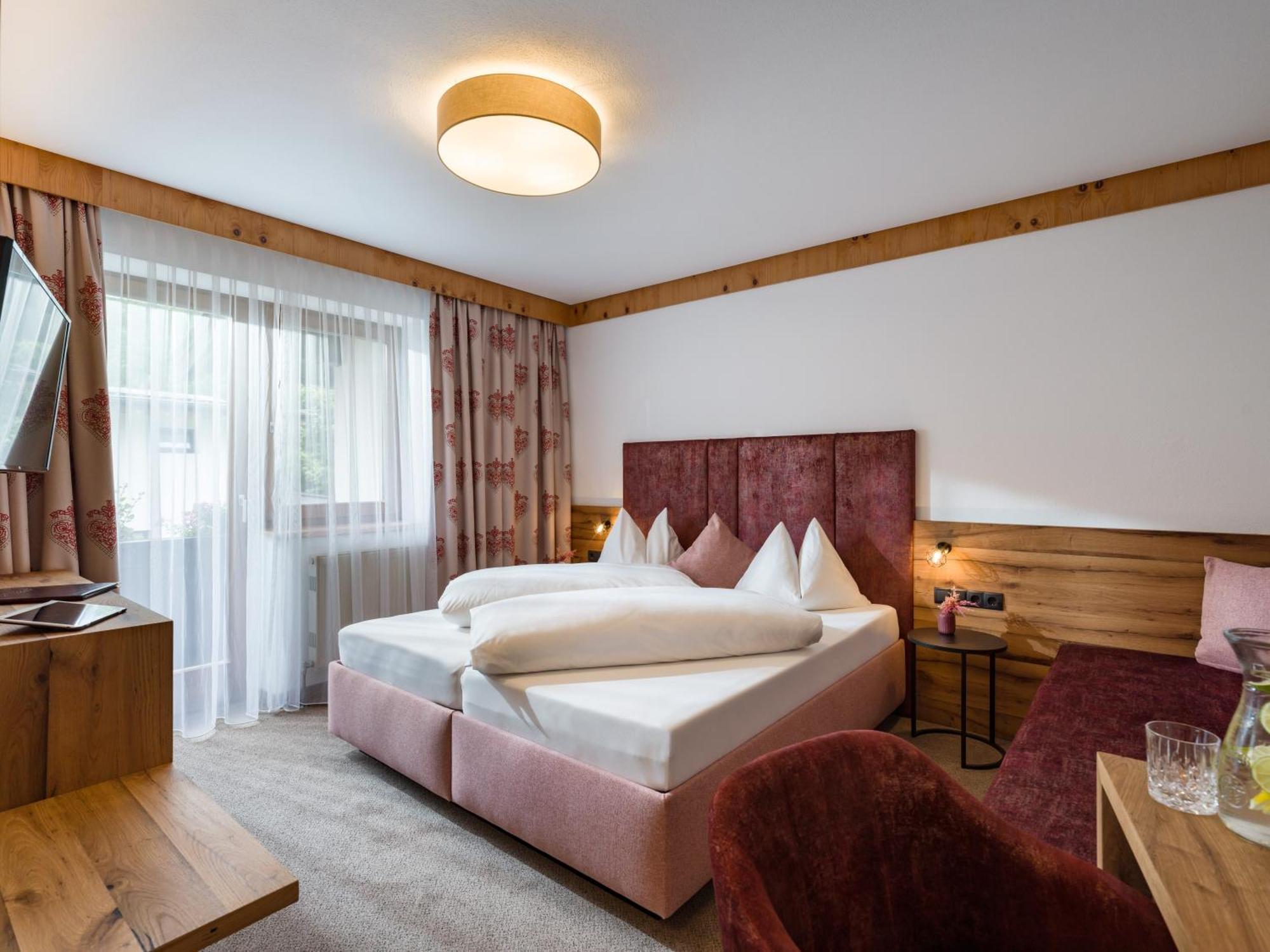Hotel Landhaus Zillertal Fügen Buitenkant foto