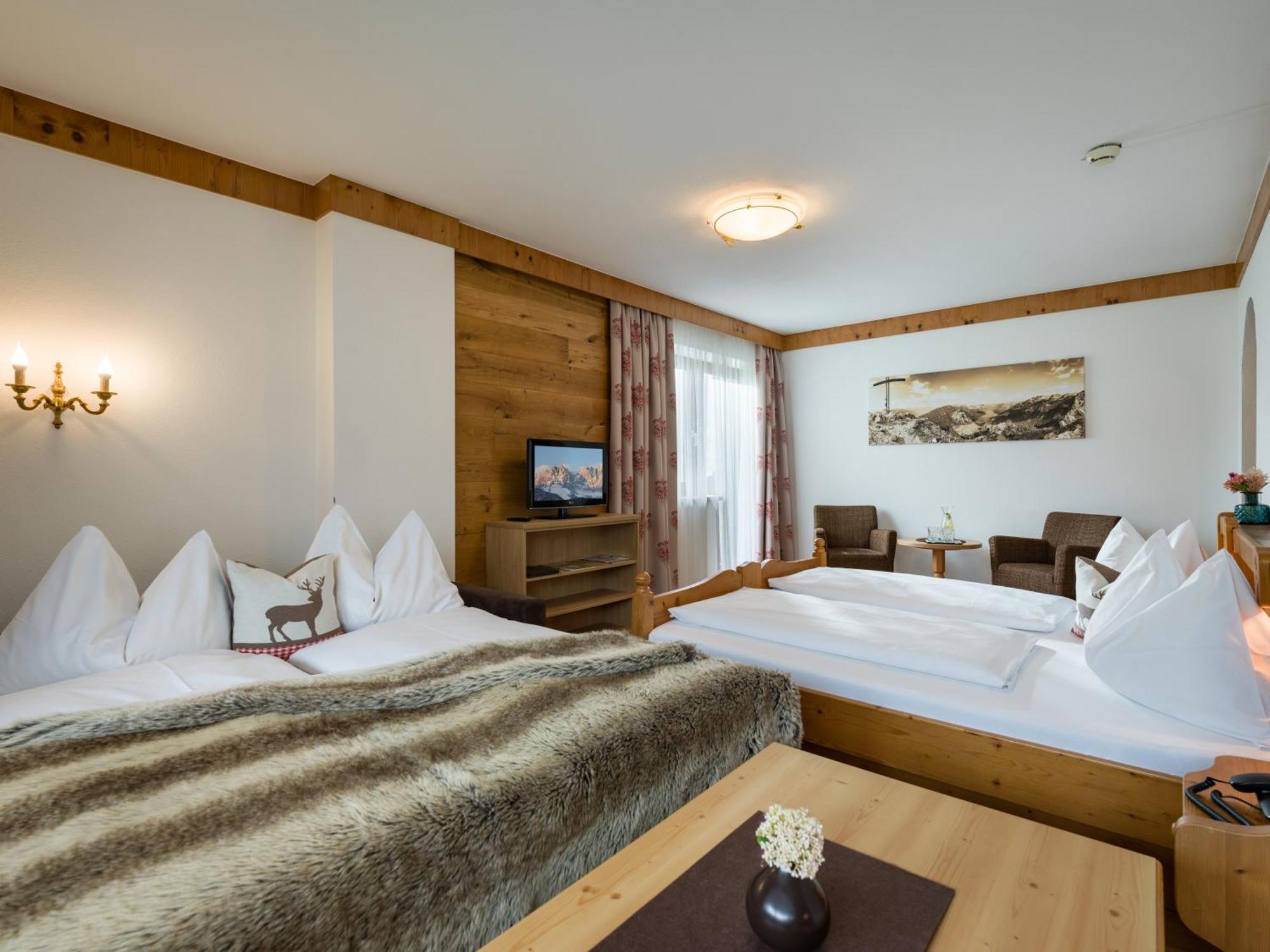 Hotel Landhaus Zillertal Fügen Buitenkant foto